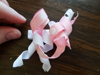 Obtenez vos conneries ensemble Mini Korker Bows Tutorial