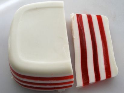 Bons cocktails - Noël Candy Cane Jello Shots Recette (gélatine alcoolique) Bons cocktails - Noël Candy Cane Jello Shots Recette