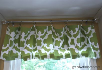 Grün mit Dekor - Make Fenster Schabracken von einem Duschvorhang