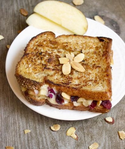 Sandwich grillé au fromage brie et pommes - Foi alimentaire Fitness