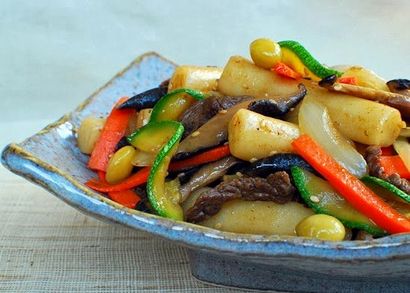 Gungjung Tteokbokki (Sauté gâteau de riz au boeuf et légumes) - Bapsang coréen