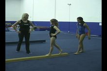 Gymnastique Moves - Routines pour les débutants de la série vidéo, eHow