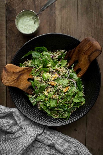 Halloumi-Salat mit Spinat und Quinoa, natürlich Ella