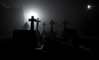Halloween - Faites votre propre cimetière hanté - Nerdy avec des enfants