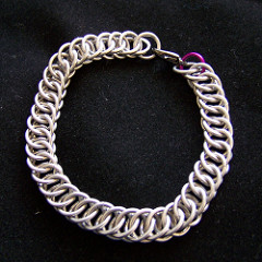 bijoux artisanaux fabriqués à la main par Nicole Hill - Tutorial - La moitié persane 4-en-1 bracelet chainmaille