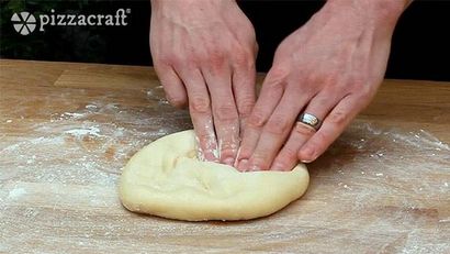 Hand Stretching Pizzateig Technique, Pizzacraft