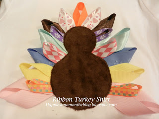 Maman heureuse sur le Blog Turquie Ruban shirt Tutorial (plus heureux) Maman heureuse sur le Blog Turquie Ruban shirt Tutoriel