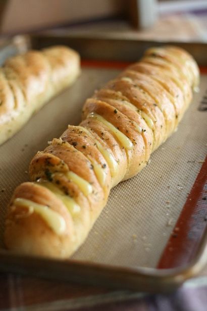 Hassel Knoblauch Cheesy Bread, Lauren - neueste