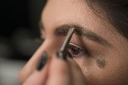 Bonjour, le tutoriel maquillage Adele vous devez essayer dès que possible, HuffPost