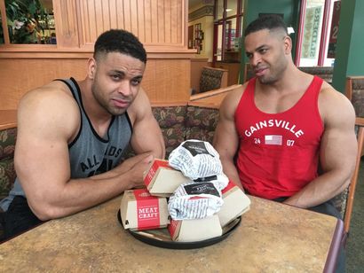 Hodgetwins Essen Fast Food schlank zu bleiben und machen Gewinne - TurnAroundFitness