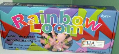 HolidayGiftGuide Regenbogen Loom Bewertung Wie man einen Regenbogen Loom-Armband - Kiddies Corner