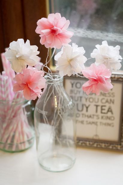 Accueil bricolage Comment faire Mini Tissue Fleurs en papier dans un vase, Bespoke mariée Blog de mariage