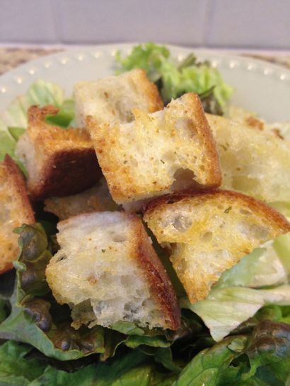 Hausgemachte Ciabatta Croutons