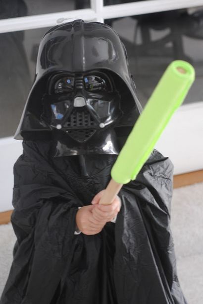 Maison Darth Vader Costume (Star Wars Costume), Faire Lemonade