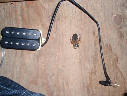 Selbst gemachter Diddley Bow elektrische Dia-Gitarre (a La Jack White) 5 Schritte (mit Bildern)