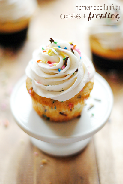 Maison Funfetti Cupcakes - Glaçage - Quelque chose Swanky