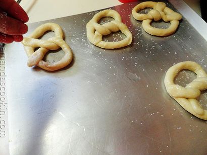 Maison bretzels allemands recette allemande de bretzel (comment faire bretzels de style Bavaroises) Maison bretzels allemands recette allemande bretzel