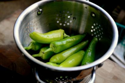 Maison marinées Banana Peppers - grattez simplement