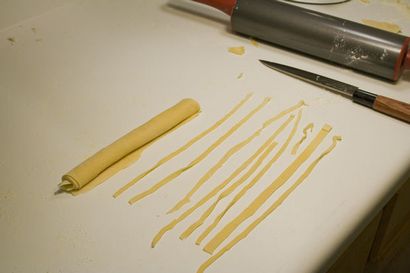Hausgemachte Spaghetti 8 Schritte (mit Bildern)