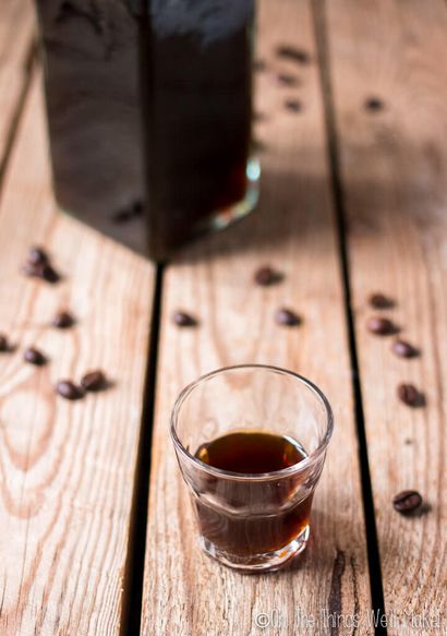 Selbst gemachte Tia Maria oder Kahlúa Copycat Kaffee-Likör Rezept - Oh, die Dinge, die wir - ll machen!