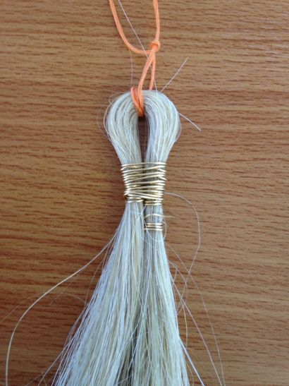 Pferdehaarschmuck Machen Sie eine Pferdehaar Tassel