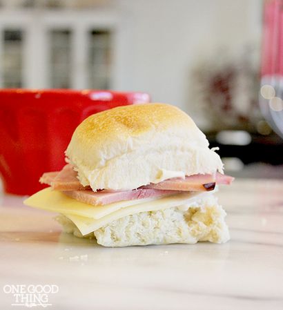 Hot Ham - Sliders suisse sauce aux graines de pavot - Une bonne chose par Jillee