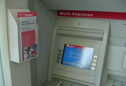 Wie Gefälschte Kreditkarten werden von ATM Skimmer Erstellt