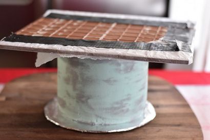 Comment obtenir un bord tranchant sur votre gâteau de crème au beurre