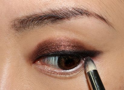 Comment faire une demande Crease Eyeshadow