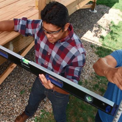 Wie ein Deck Holz Treppen und Treppengeländer bauen