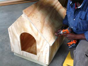 Comment construire un simple Pignons-toit Doghouse, comment-tos, bricolage