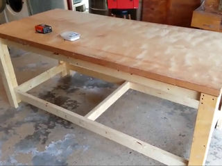 Comment construire un solide Workbench 5 étapes à peu de frais (avec photos)