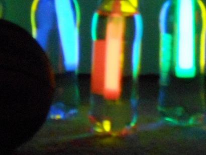 Comment faire pour créer Glow-In-The-Dark Bowling dans votre maison, mes enfants - Adventures