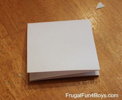 Comment couper et plier papier Impressionnant Snowflakes - Fun Frugal pour les garçons et les filles