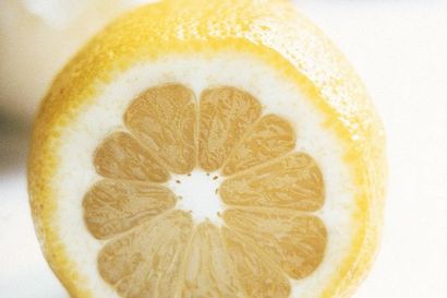 Comment couper les fruits de base d'agrumes Garnishes pour les boissons