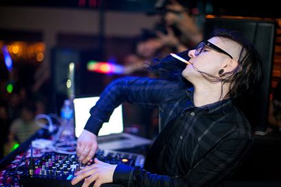 Mix wie Dubstep - - Wie Wie Skrillex nach DJ größte Star