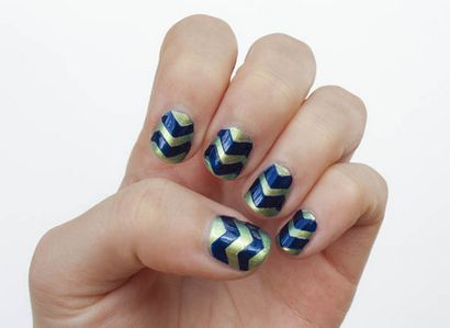 Comment faire un Chevrons avec vernis à ongles