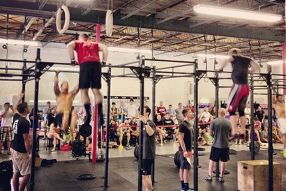 Comment faire un muscle-up en 9 étapes faciles - Le récit équilibré