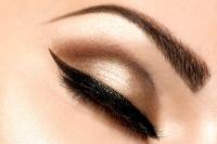 Comment faire un eyeliner Winged parfait