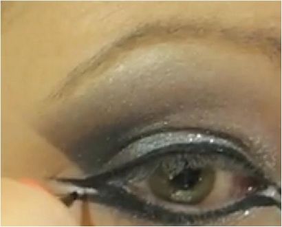 Comment faire l'arabe Smokey Maquillage des yeux (maquillage) Comment faire l'arabe Smokey Maquillage des yeux