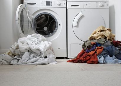 Wie man Wäsche waschen in 10 einfachen Schritten