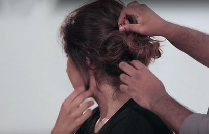 Wie The Perfect Messy Bun zu tun - Eine Schritt-für-Schritt-Anleitung