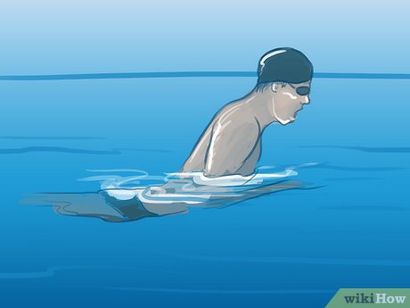Comment faire trois coups de base tout en nageant 3 étapes