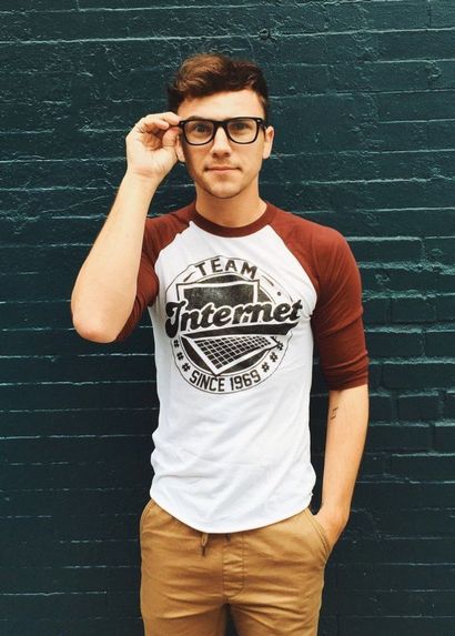 Wie zu kleiden wie Nerdy Boy 18 nette Nerd-Outfits für Männer