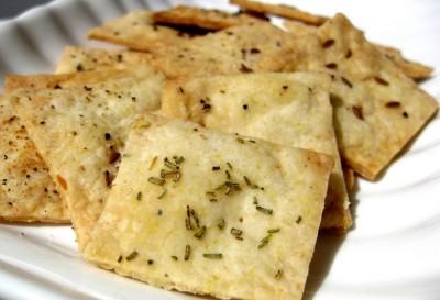Comment faire facilement vos propres Homemade Saltine Crackers, hors réseau Nouvelles
