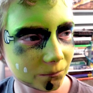 Comment faire face à peindre un monstre de Frankenstein