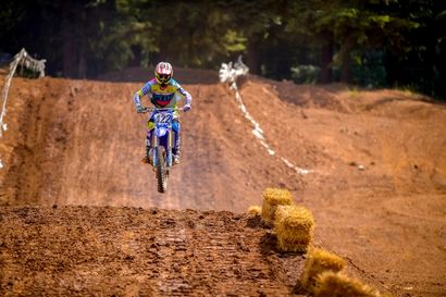 Comment sauter un Dirt Bike, MotoSport