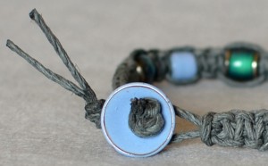 Comment macramé un bracelet de chanvre - Bagues et choses