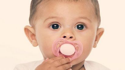 Comment faire un bébé arrête de pleurer la nuit - 5 conseils