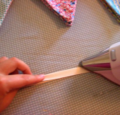 Comment faire un Bunting - Décoration de vacances - Joyful Abode